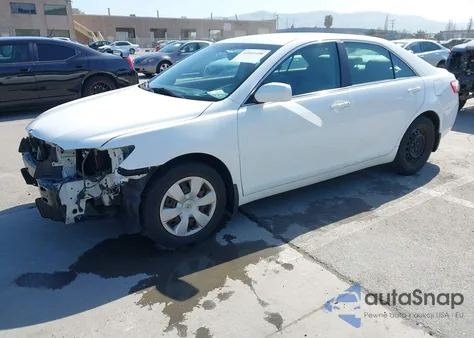 2007 Toyota Camry Ce z USA, uszkodzony, nr VIN 4T1BE46K07U622980